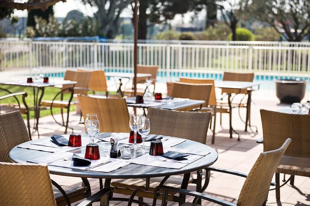 Hotel Golden Tulip Avignon Le Paradou