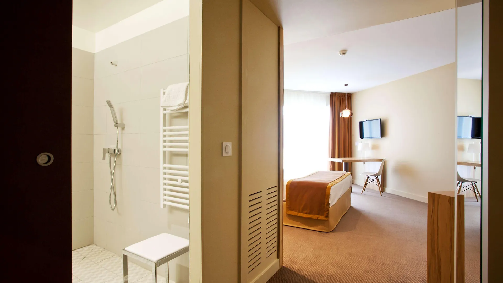Golden Tulip Avignon Le Paradou Hotel