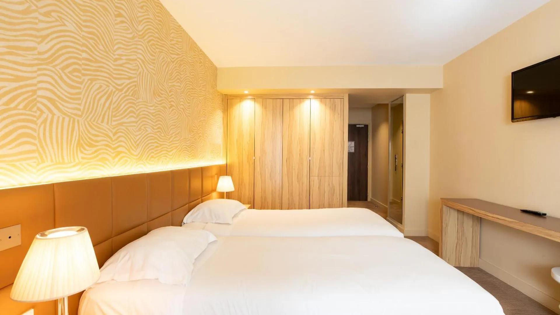 Hotel Best Western Hôtel Le Paradou Avignon Sud.