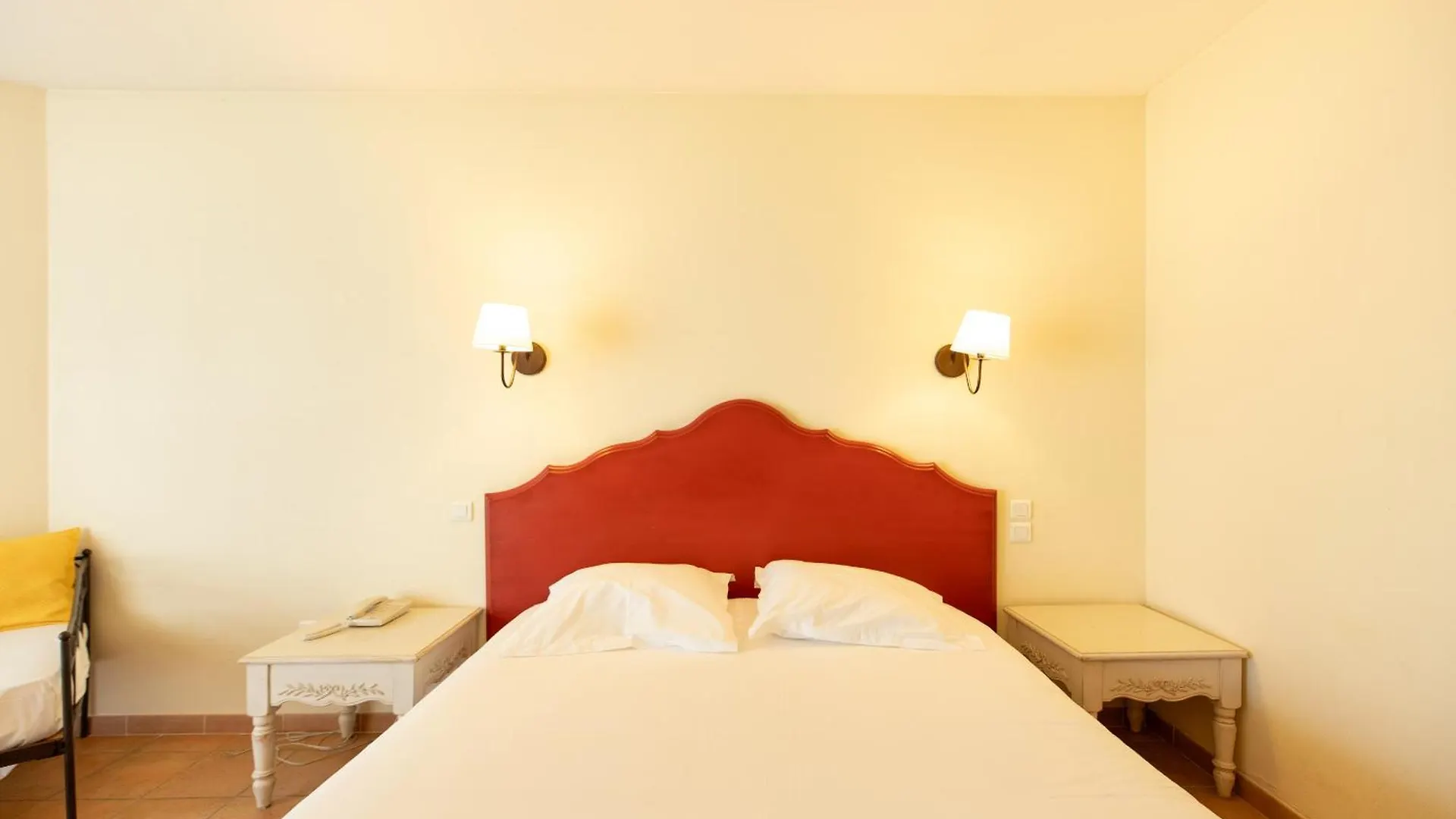 Golden Tulip Avignon Le Paradou